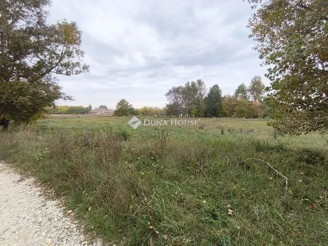 Eladó telek Szada 1501 nm