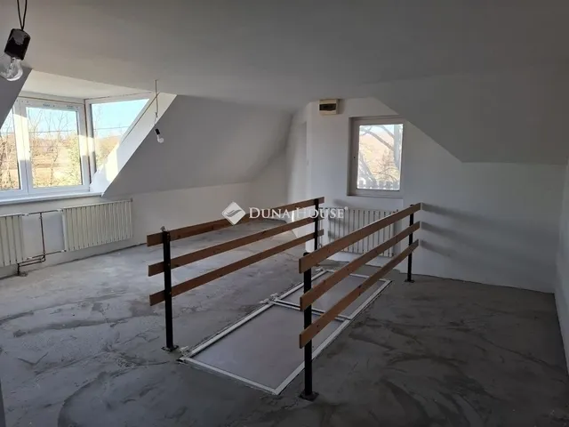 Eladó ház Erdőkertes 202 nm