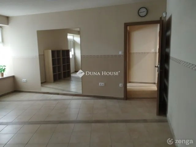 Eladó lakás Gödöllő 106 nm