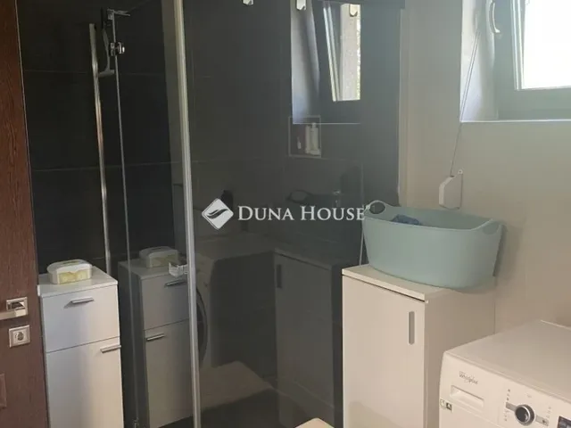 Eladó ház Fót 180 nm