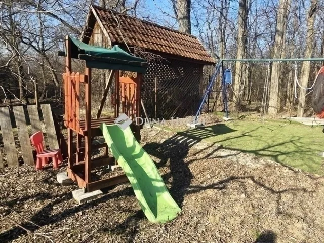 Eladó ház Veresegyház 266 nm