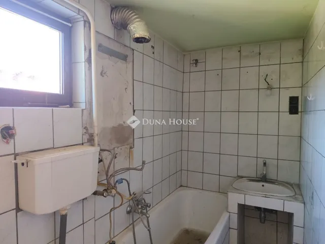 Eladó ház Szada 68 nm