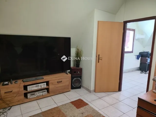 Eladó ház Szada 68 nm