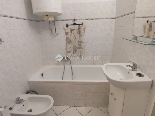 Eladó lakás Aszód 56 nm