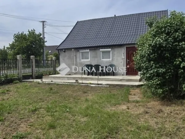 Eladó ház Verseg 42 nm