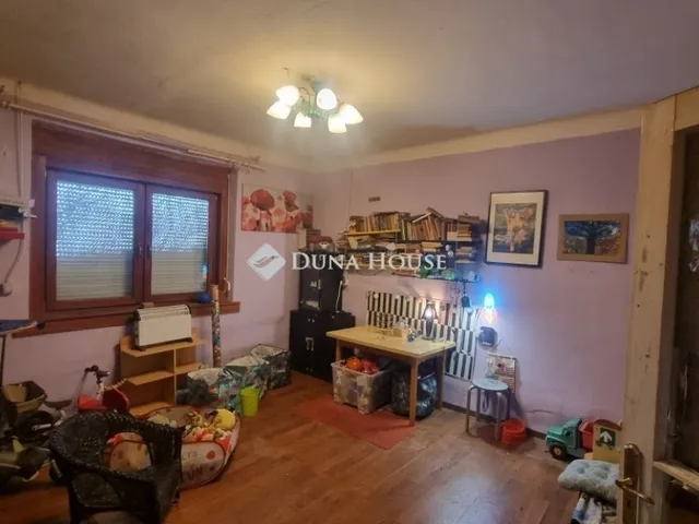 Eladó ház Dány 140 nm