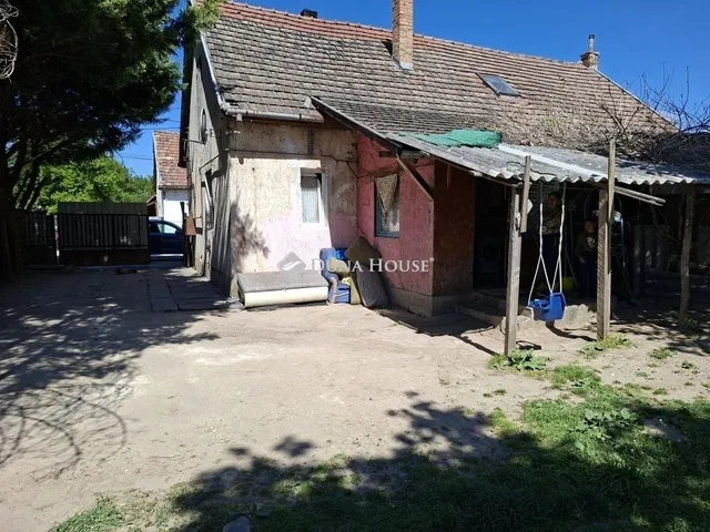 Eladó ház Domony 52 nm
