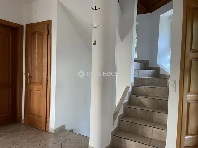 Eladó ház Gödöllő 262 nm