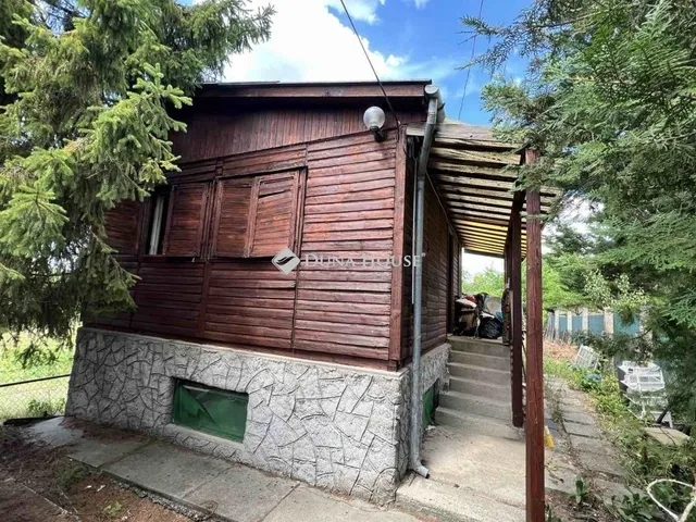 Eladó telek Mogyoród 640 nm