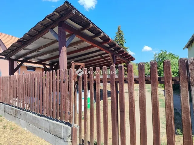 Eladó telek Szada 719 nm