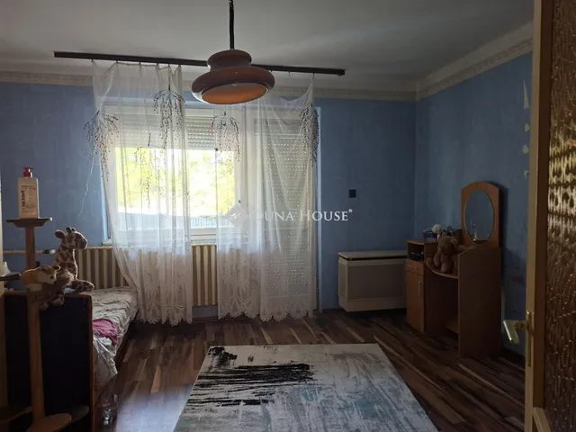 Eladó ház Tarnaörs 196 nm