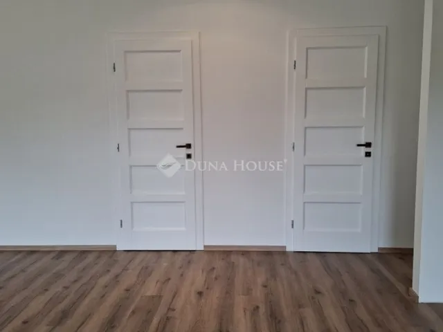Eladó ház Szada 111 nm