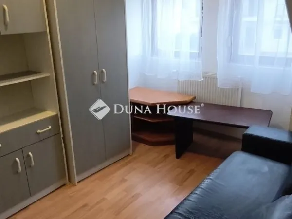 Eladó ház Aszód 230 nm