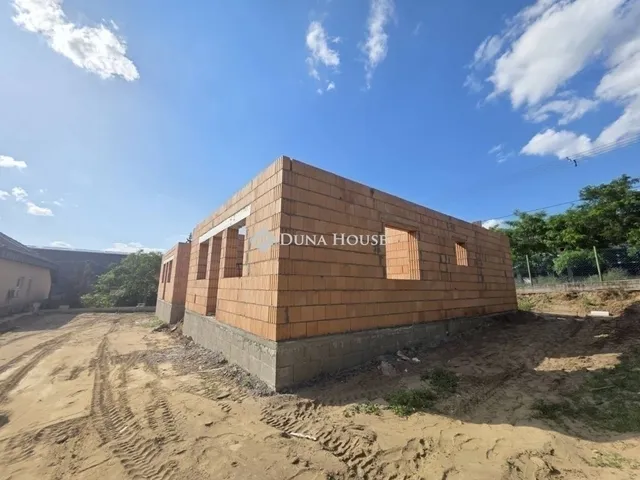 Eladó ház Mogyoród 142 nm