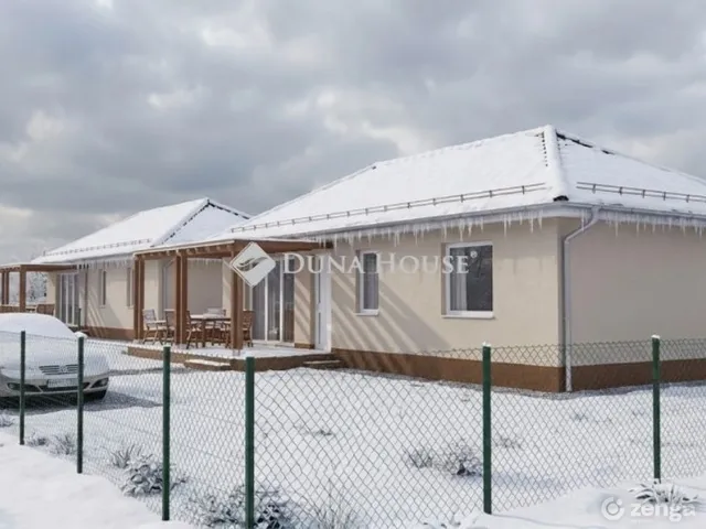 Eladó ház Csomád 75 nm