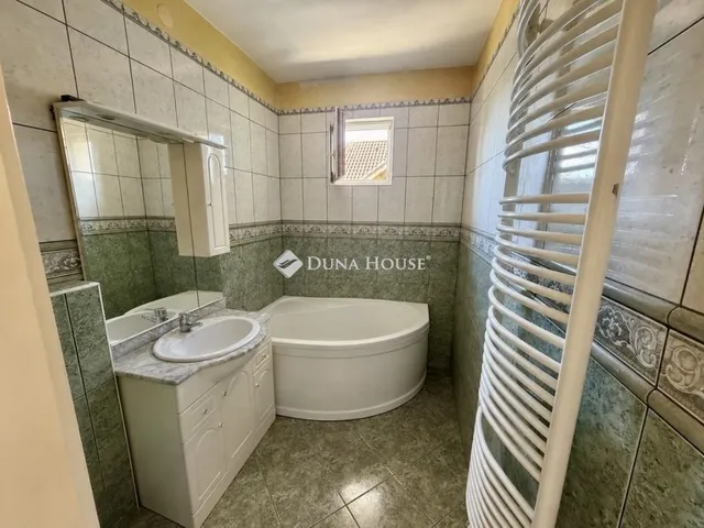 Eladó ház Szada 135 nm