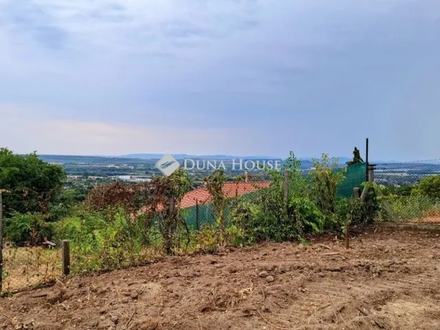 Eladó telek Szada 815 nm