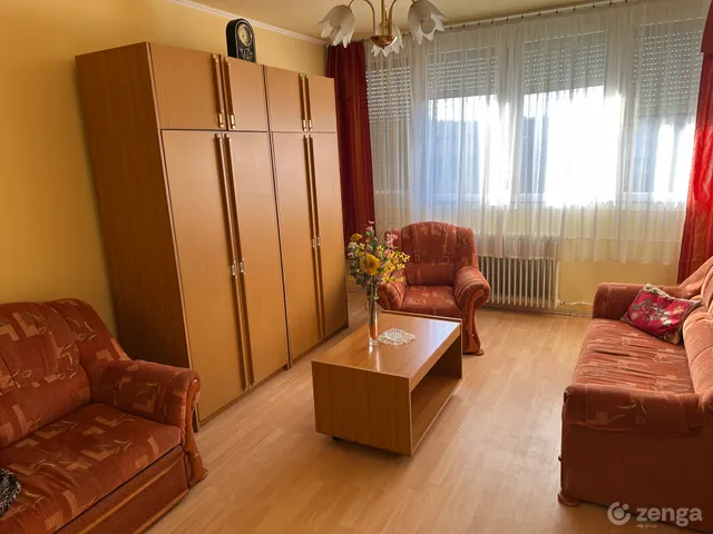 Eladó lakás Szombathely, Joskar-Ola-lakótelep 61 nm