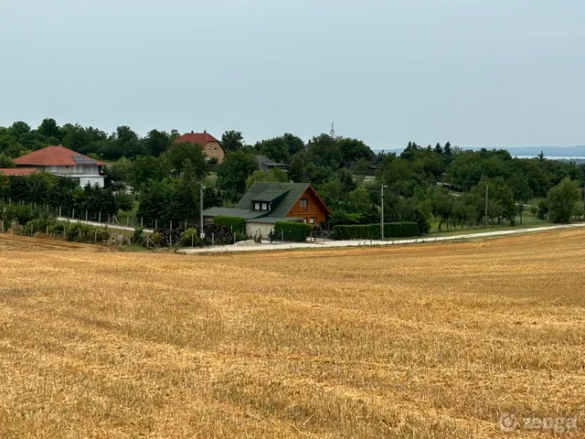 Eladó telek Cserszegtomaj 2600 nm