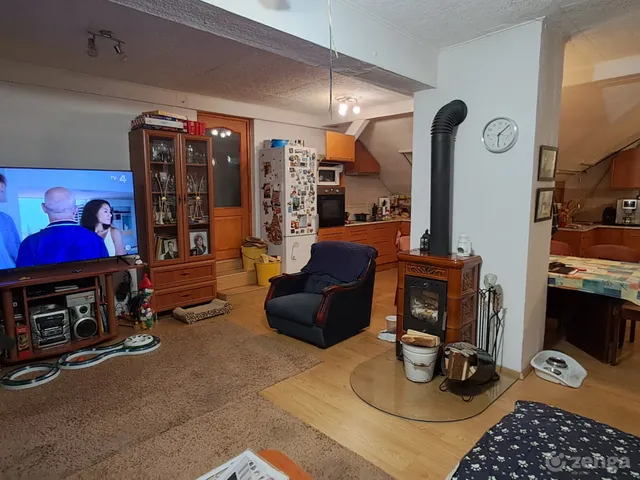 Eladó ház Budapest XV. kerület 237 nm