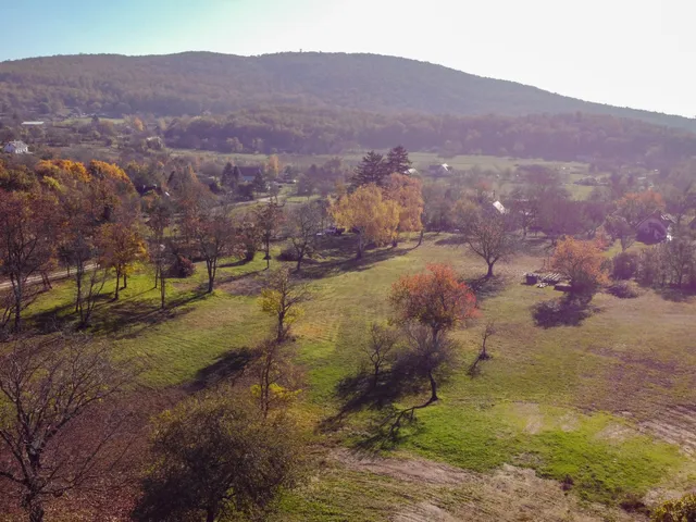 Eladó telek Balatonfüred, Kékidűlő, Vasvirág utca 13600 nm