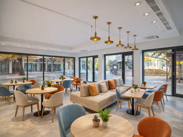 Eladó kereskedelmi és ipari ingatlan Siófok, Belváros 108 nm