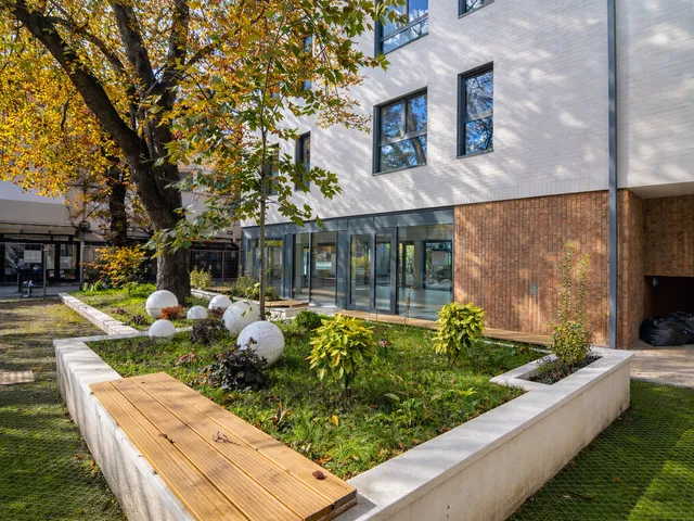 Eladó kereskedelmi és ipari ingatlan Siófok, Belváros 108 nm