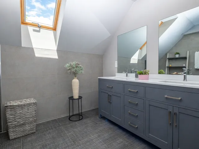 Eladó ház Csopak 260 nm