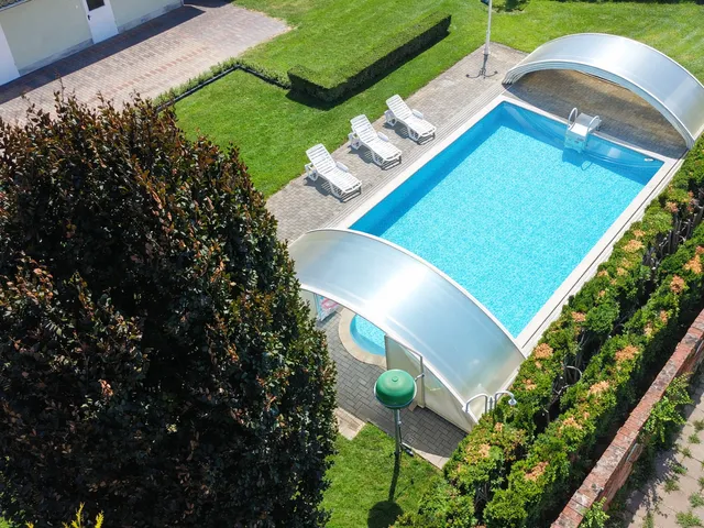 Eladó ház Balatonszemes 382 nm