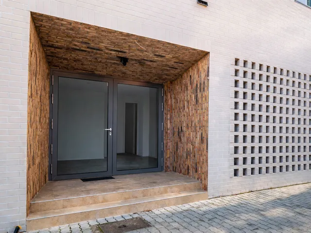 Eladó kereskedelmi és ipari ingatlan Siófok 41 nm