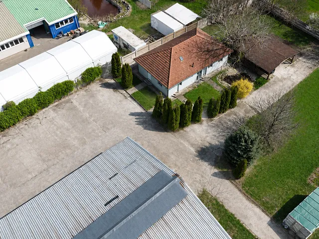Eladó kereskedelmi és ipari ingatlan Kőszárhegy 802 nm