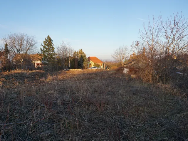 Eladó telek Kőszárhegy, Hősök utca 1940 nm