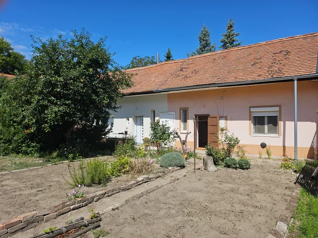 Eladó lakás Székesfehérvár, Belváros 42 nm