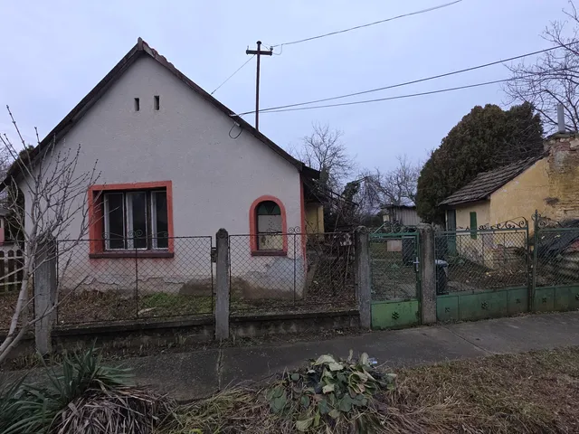 Eladó ház Szabadbattyán 60 nm