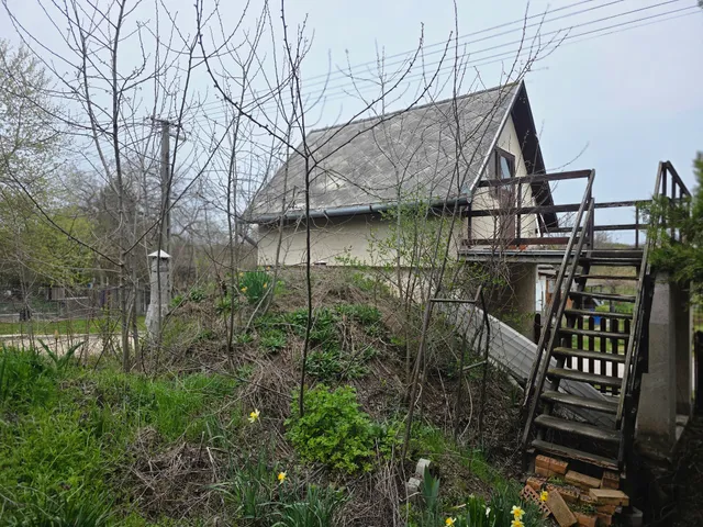 Eladó ház Szabadbattyán, Pokol dűlő 15 nm