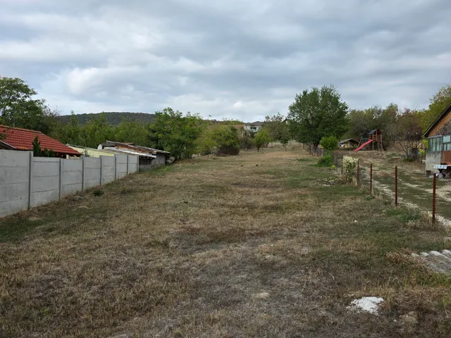 Eladó telek Nadap 700 nm