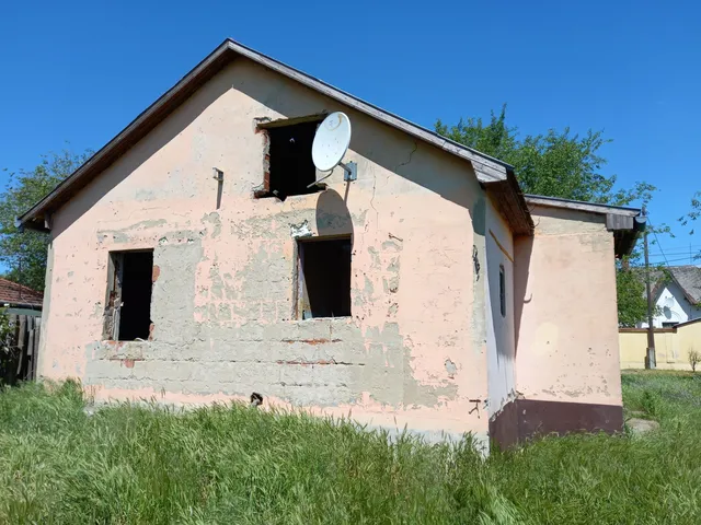 Eladó ház Hajdúhadház, Keskeny utca 9. 72 nm