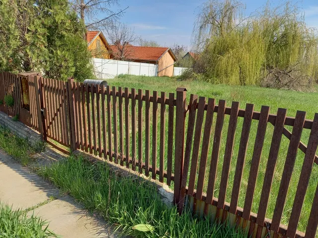 Eladó telek Sarkad, Bárkás utca 1.. 1098 nm