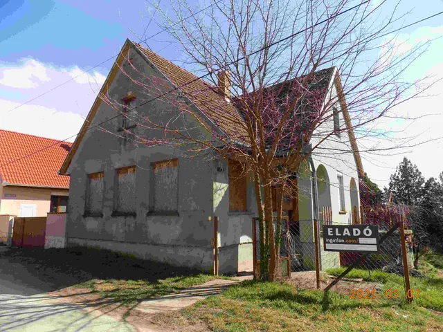 Eladó ház Lánycsók 130 nm