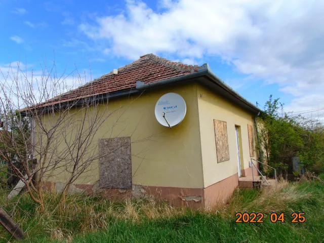 Eladó ház Poroszló, Dobosok útja 8 116 nm