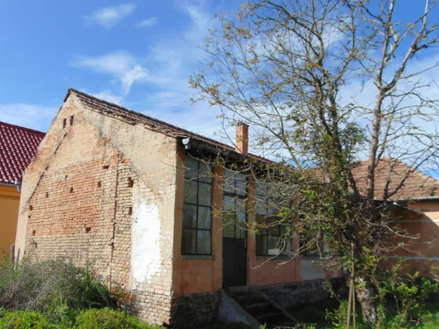 Eladó ház Szabadi, Kossuth Lajos utca 40 158 nm