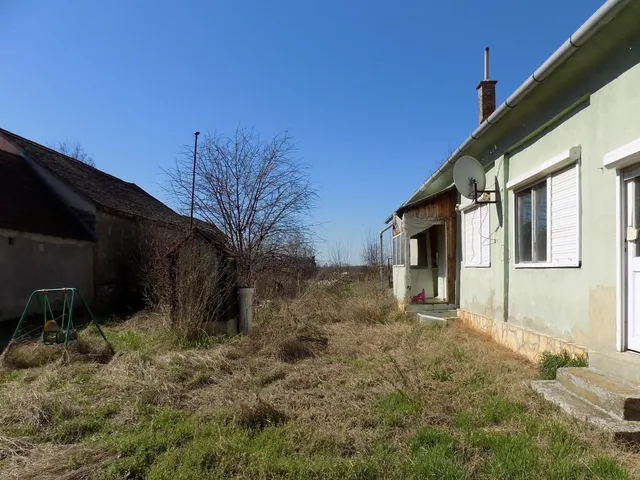 Eladó ház Illocska, Fő utca 27. 117 nm
