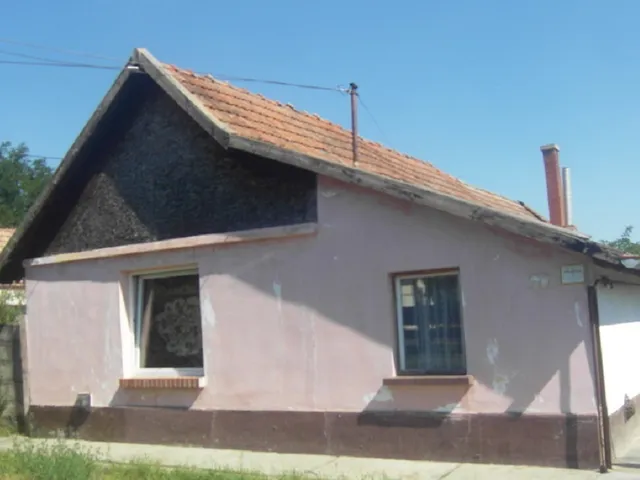 Eladó ház Magyarbánhegyes 102 nm