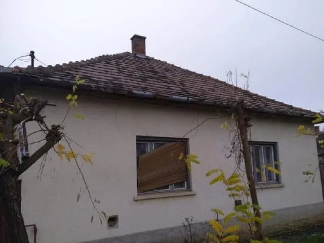 Eladó ház Öcsöd 79 nm