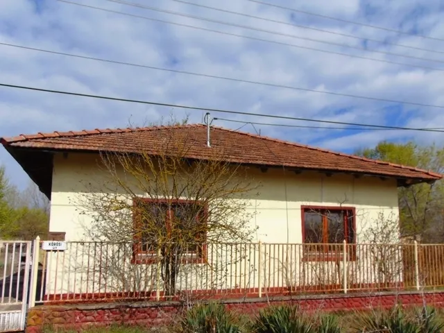 Eladó ház Törtel, Kőrösi út 101. 117 nm