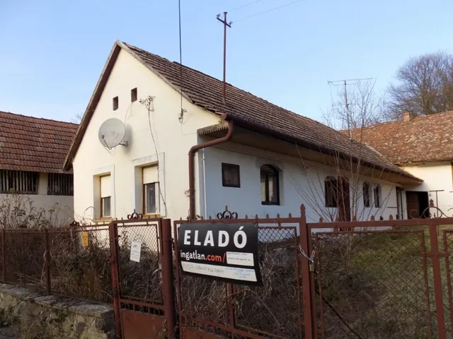 Eladó ház Hegyhátmaróc 170 nm