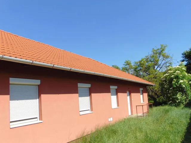 Eladó ház Ercsi, Petőfi Sándor utca 44. 2. B. 85 nm