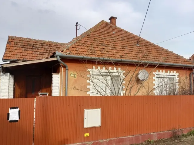 Eladó ház Gyomaendrőd, Bányász utca 2/1. 102 nm