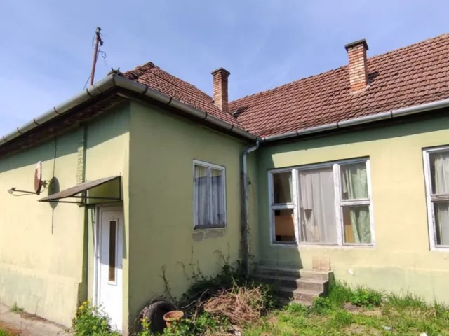 Eladó ház Litke, Dózsa György út 86. 139 nm