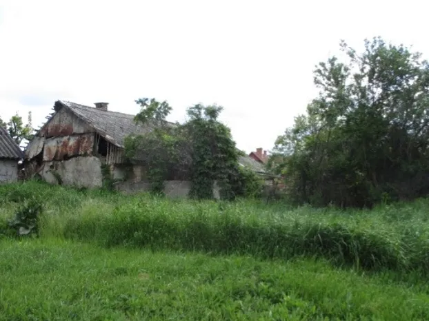 Eladó telek Szikszó 169 nm